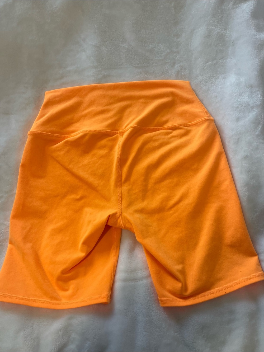 Alo yoga biker shorts - Picture 2 of 3